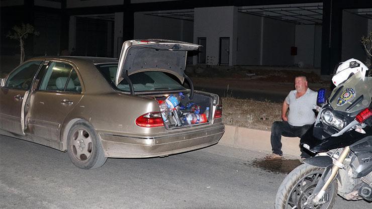 Ehliyetsiz sürücü polisten kaçtı, yakalanınca 'Benim hatam' dedi Ehliyetsiz sürücü polisten kaçtı, yakalanınca 'Benim hatam' dedi