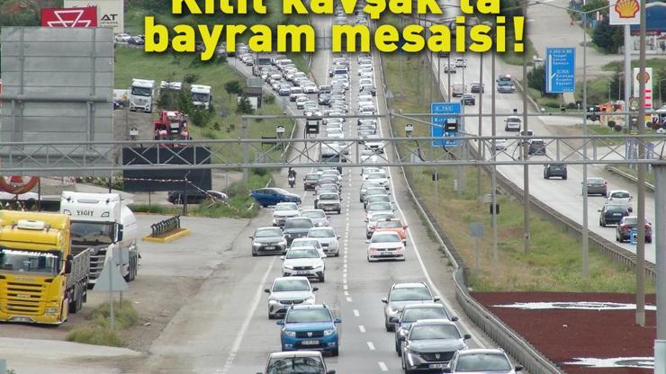 Kilit kavşakta bayram mesaisi 1,5 milyon araç geçti