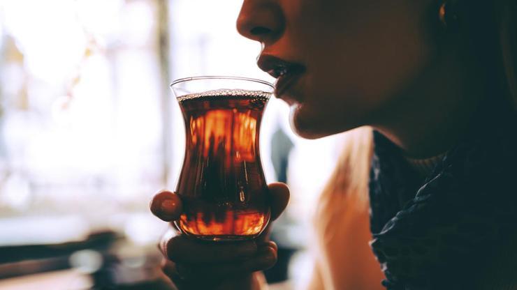 Taptaze kalıyor, lezzeti 10 kat artırıyor Çay suyuna 1 parça eklemek yeterli