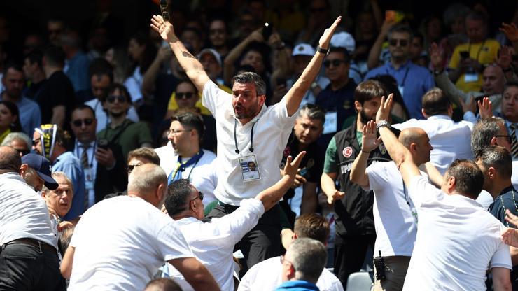 Fenerbahçe'de seçimin ilk gününde üyeler arasında gerginlik yaşandı