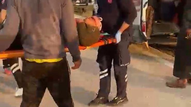 Tarım işçilerini taşıyan minibüs şarampole devrildi: 1'i ağır 4 yaralı