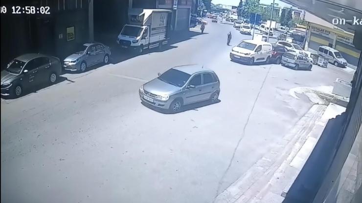 Kıskançlık bahanesiyle eşinin çalışanını vurdu