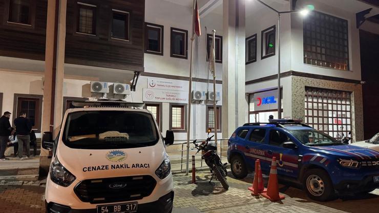 Traktör ile tarım makinesi arasına sıkışarak öldü Traktör ile tarım makinesi arasına sıkışarak öldü