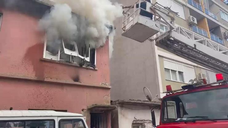 Antalya'da ev yangını