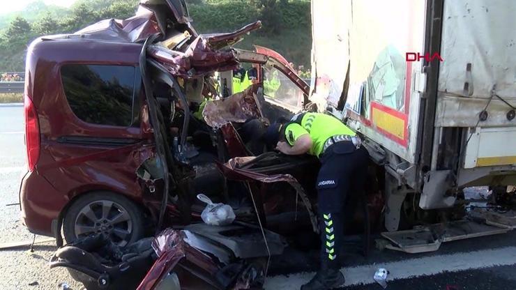 Kuzey Marmara Otoyolunda feci kaza: 1i 2 aylık bebek, 3 ölü