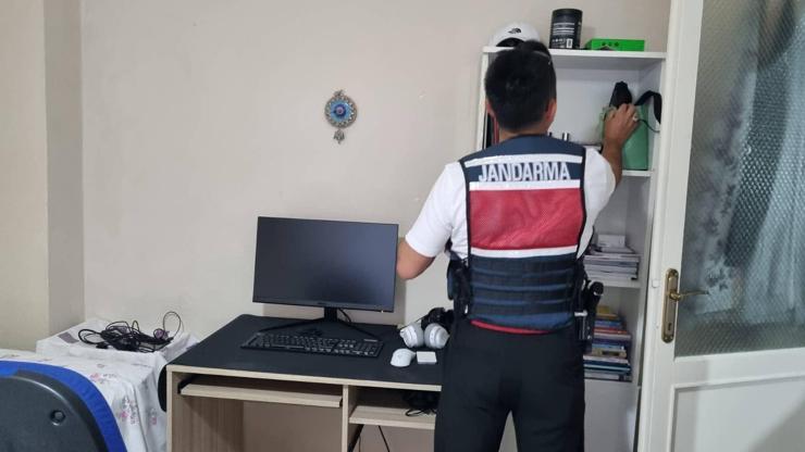 Kredi kartı şebekesi çökertildi Kredi kartı şebekesi çökertildi