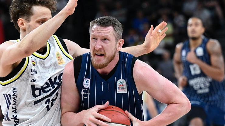 Anadolu Efes'te ayrılık Anadolu Efes'te ayrılık