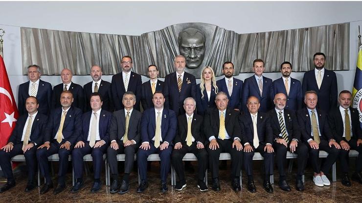 SON DAKİKA | Fenerbahçe’de yönetimde görev dağılımı belli oldu SON DAKİKA | Fenerbahçe’de yönetimde görev dağılımı belli oldu