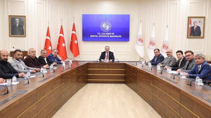 Eylem yapan Doruk Madencilik işçileri işverenle uzlaştı