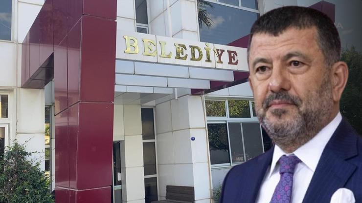 Seferihisar Belediyesi'ne operasyon! CHP'li Veli Ağbaba'nın danışmanı kendini böyle savundu Seferihisar Belediyesi'ne operasyon! CHP'li Veli Ağbaba'nın danışmanı kendini böyle savundu