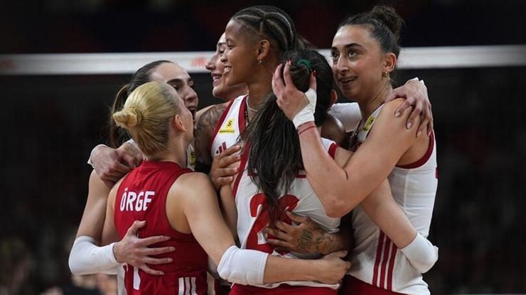 Filenin Sultanları Almanya'yı 3-2 yendi! Filenin Sultanları Almanya'yı 3-2 yendi!