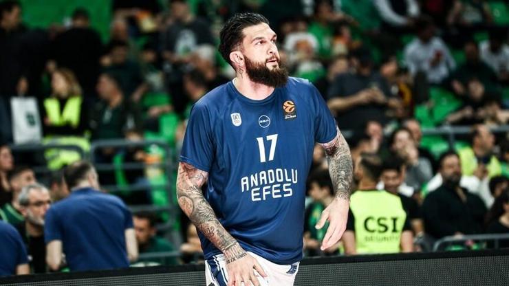 Anadolu Efes, Vincent Poirier'le yollarını ayırdı Anadolu Efes, Vincent Poirier'le yollarını ayırdı