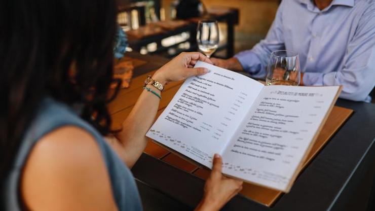 Restoran ve kafelere menü düzenlemesi: Ürünlerin içeriği ve kalorisi belirtilecek