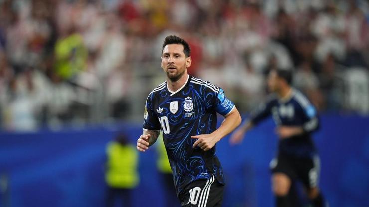 6a40ba2aaf5d1b85ae226406 ÖZET | Messi yine attı, Arjantin 3'te 3 yaptı