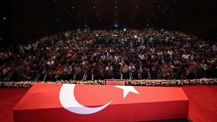 CENAZE TÖRENİNDE İZDİHAM: Türkiye Dün Kadir Abisini Son Yolculuğuna Uğurladı EN BÜYÜK VASİYETİ BARIŞ