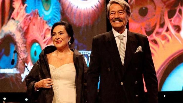 Türkan Şoray’dan Duygusal Veda: “Kadir İnanır Hep Alyazmalı’nın Kalbinde Yaşayacak”