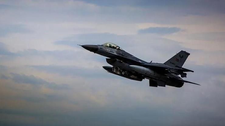 Polonya uçağında yanlış kodla kaçırılma paniği! Türk F-16'ları havalandı Polonya uçağında yanlış kodla kaçırılma paniği! Türk F-16'ları havalandı