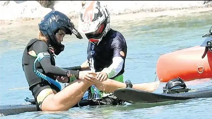 Çeşme’de Aşk Rüzgarı: Çağla Şıkel ve Mertcan Tunca Tatilde