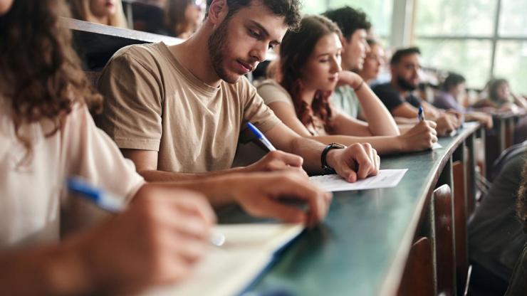 Enerji ve Tabii Kaynaklar Bakanlığı’ndan öğrencilere burs imkânı Enerji ve Tabii Kaynaklar Bakanlığı’ndan öğrencilere burs imkânı