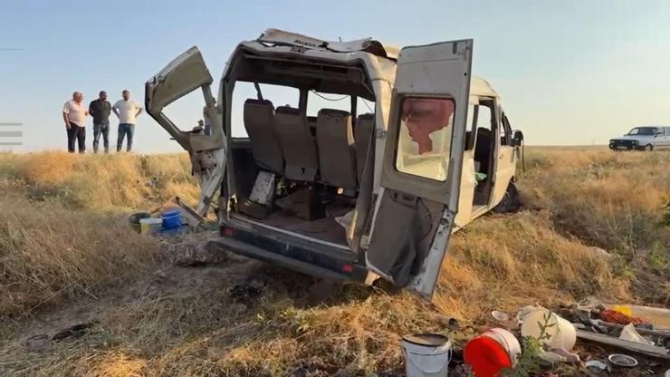 Tarım işçilerini taşıyordu, şarampole devrildi: 22 yaralı