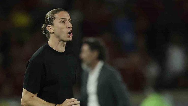 Monaco, Filipe Luis'e emanet