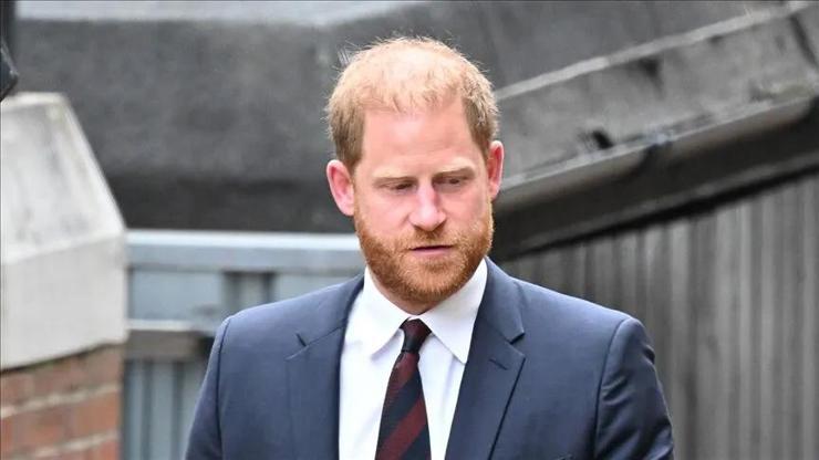 Gidişi gibi dönüşü de olaylı Prens Harry için son dakika şoku: Buckingham kapıları kapattı...
