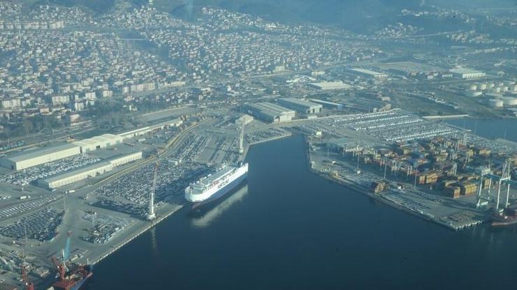 Bursa'dan 6 ayda 9,1 milyar dolarlık ihracat! Otomotiv sektörü zirvede Bursa'dan 6 ayda 9,1 milyar dolarlık ihracat! Otomotiv sektörü zirvede