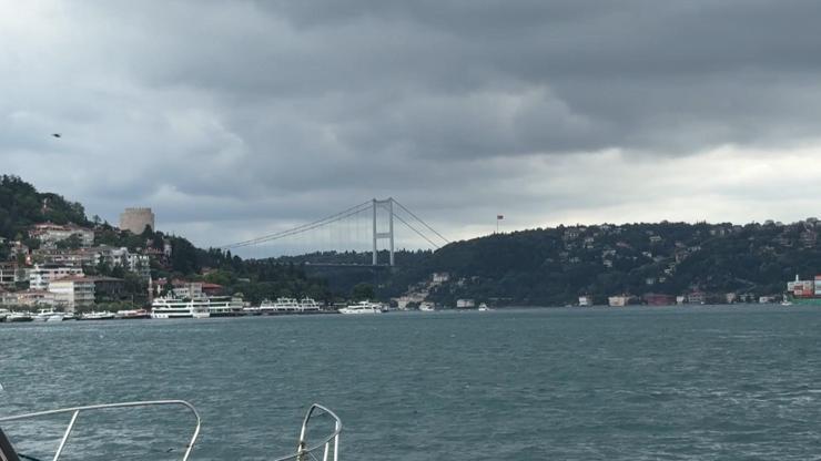 İstanbul gökyüzünü kara bulutlar kapladı İstanbul gökyüzünü kara bulutlar kapladı