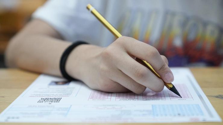 LGS tercih süreci için öğrenci ve velilere yönelik kılavuz LGS tercih süreci için öğrenci ve velilere yönelik kılavuz