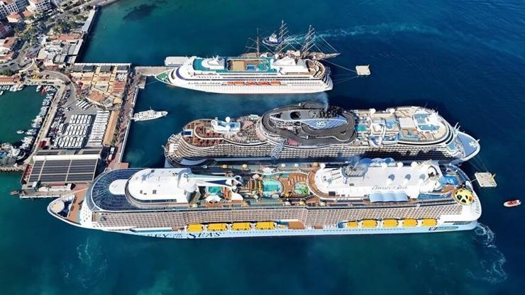 Kruvaziyer turizminde rekor: Türkiye'ye 6 ayda 756 bin yolcu geldi Kruvaziyer turizminde rekor: Türkiye'ye 6 ayda 756 bin yolcu geldi