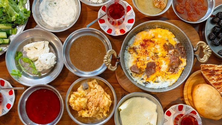 Van'ın gastronomi mirası Kültür Yolu Festivali'nde yaşatılıyor Van'ın gastronomi mirası Kültür Yolu Festivali'nde yaşatılıyor