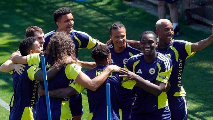 Fenerbahçe sezonu açıyor! Muhtemel 11 şekillendi... Fenerbahçe sezonu açıyor! Muhtemel 11 şekillendi...