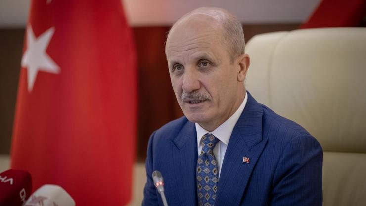 YÖK Başkanı Özvar'dan adaylara geleceğin meslekleri tavsiyesi YÖK Başkanı Özvar'dan adaylara geleceğin meslekleri tavsiyesi