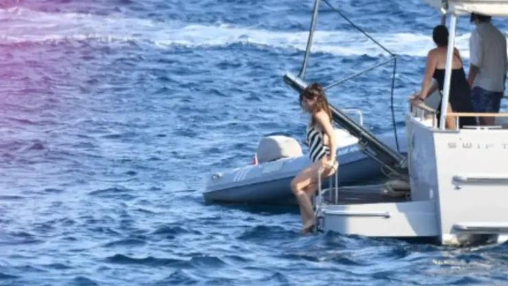 BEBEK GÖRÜNDÜ 3,5 Aylık Hamile Gökçe Bahadır eşi Emir Ersoyla Bodrum Tatilinde Görüntülendi