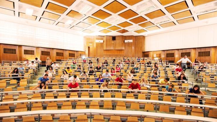 Yüzde 159 zam! Vakıf üniversiteleri Oxford'la yarışıyor