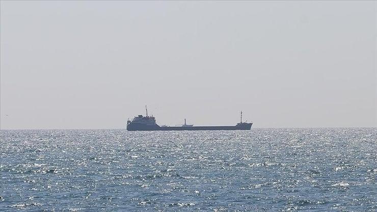 Karadeniz'de ticari gemi trafiği durdu! Rusya-Ukrayna gerilimi limanları etkiledi