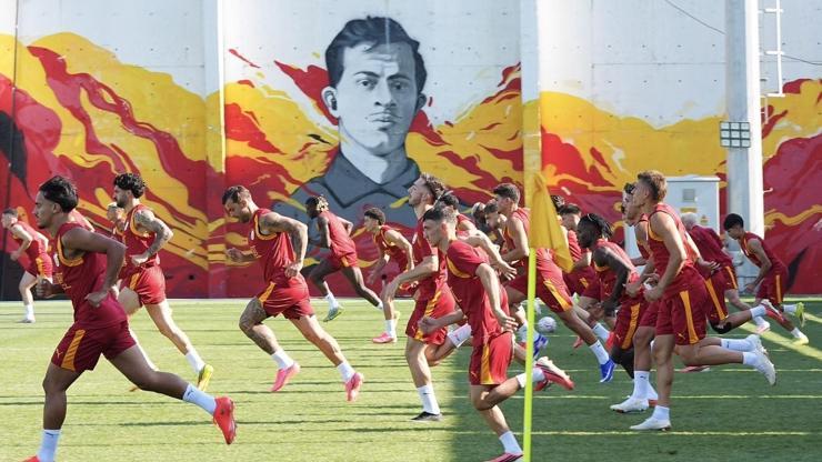 Galatasaray, Avusturya'ya gitti! İşte kamp kadrosu... Galatasaray, Avusturya'ya gitti! İşte kamp kadrosu...