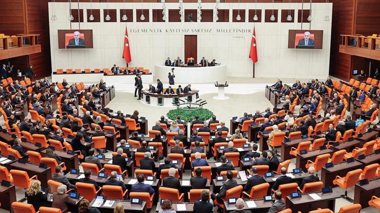 TBMM Genel Kurulu'nda, 'Kıbrıs' tartışması TBMM Genel Kurulu'nda, 'Kıbrıs' tartışması
