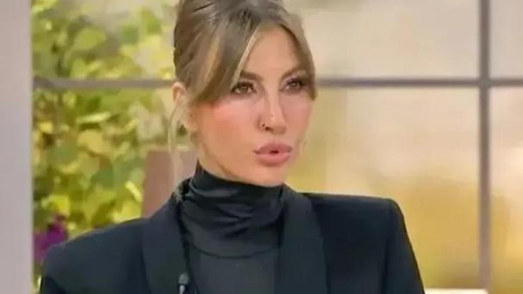 Çağla Şıkel Çocukluk Hayalini Yıllar Sonra Gerçekleştirdi