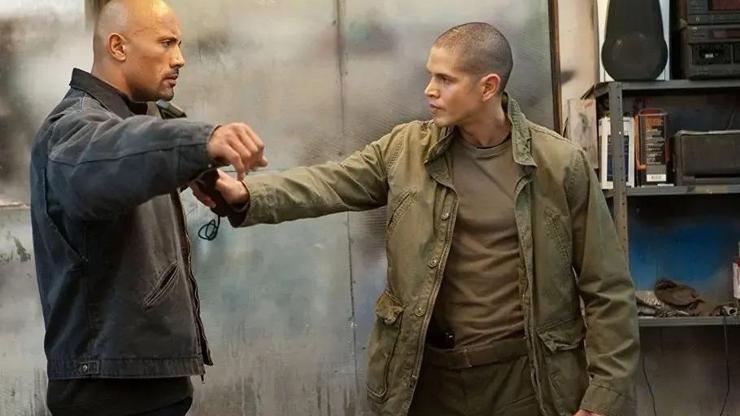 Muhbir filminin konusu nedir? Muhbir filminin oyuncuları kimler?