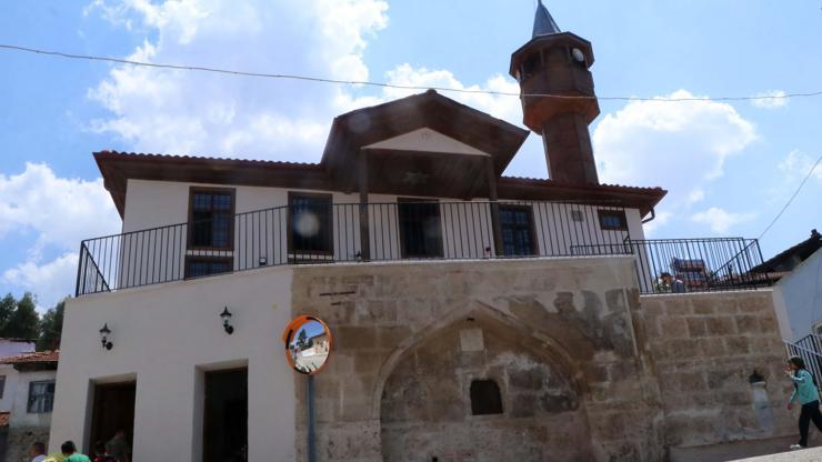 1845’te yapılmıştı! Hecin Dede Camii’nde restorasyon tamamlandı 1845’te yapılmıştı! Hecin Dede Camii’nde restorasyon tamamlandı