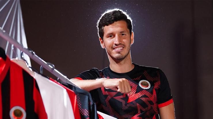 Gençlerbirliği, Beşiktaş'tan ayrılan Salih Uçan'ı transfer etti