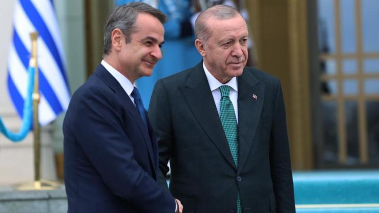 Yunan akademisyenden canlı yayında Türkiye itirafı! Yunan akademisyenden canlı yayında Türkiye itirafı!