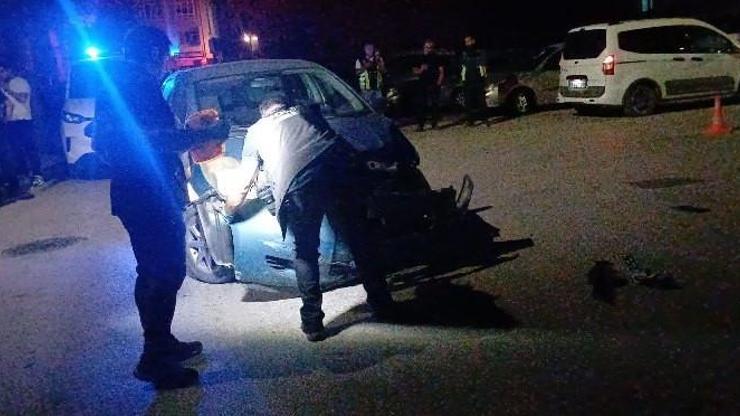 Otomobil ile çarpışan motosikletin sürücüsü ağır yaralandı