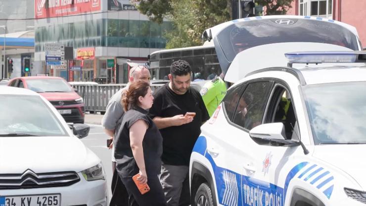 Otomobil taksiye çarptı; kaza sonrası tartışma çıktı