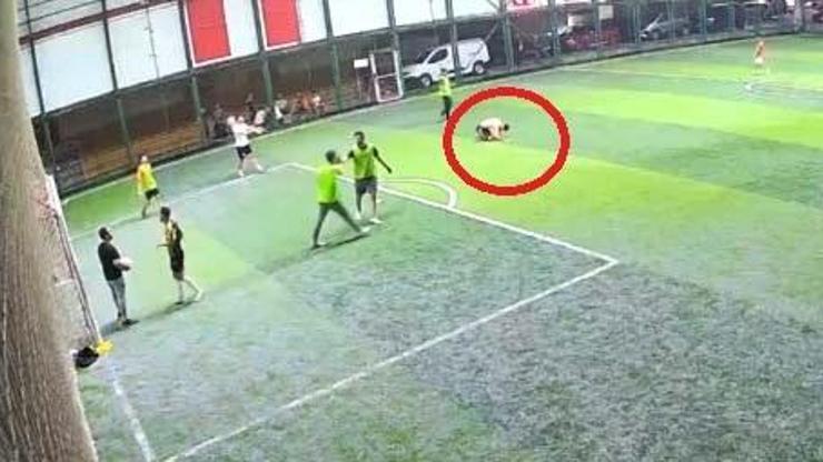 Halı saha maçında fenalaşan 20 yaşındaki genç, hastanede hayatını kaybetti Halı saha maçında fenalaşan 20 yaşındaki genç, hastanede hayatını kaybetti