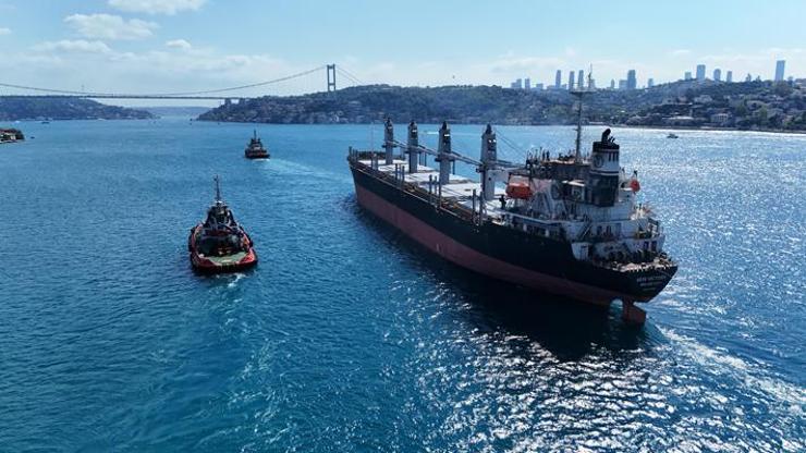 İstanbul Boğazı çift yönlü trafiğe kapatıldı