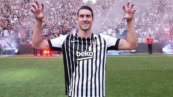 Beşiktaş, Dusan Vlahovic'i UEFA kadrosuna ekledi