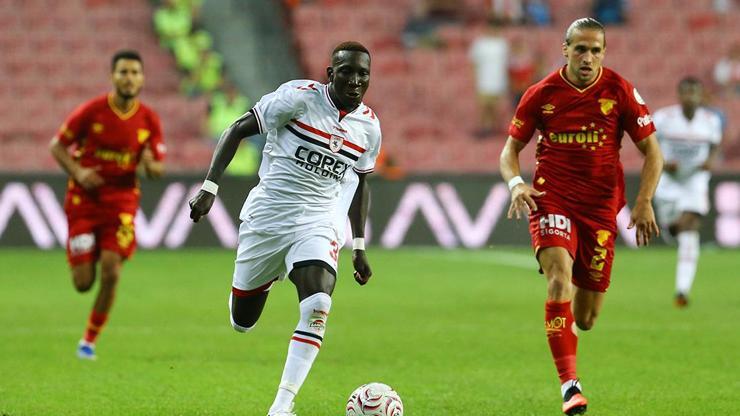 6 gollü nefes kesen maçta kazanan çıkmadı! Samsunspor ve Göztepe birer puanı paylaştı 6 gollü nefes kesen maçta kazanan çıkmadı! Samsunspor ve Göztepe birer puanı paylaştı