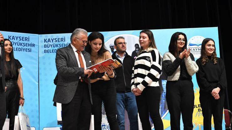 Başkan Büyükkılıç’tan Kayseri’yi tercih eden gençlere tebrik